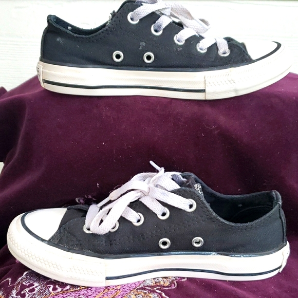 EUC CTAS Converse Sneaker-Double Tongue(Jr. 12 1/2) Kicks-$25 for 2 | Shoe Sale - Picture 2 of 8